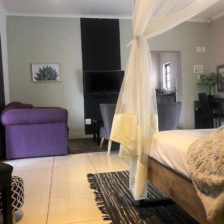 פאלאבורווה Cu Guest House מראה חיצוני תמונה