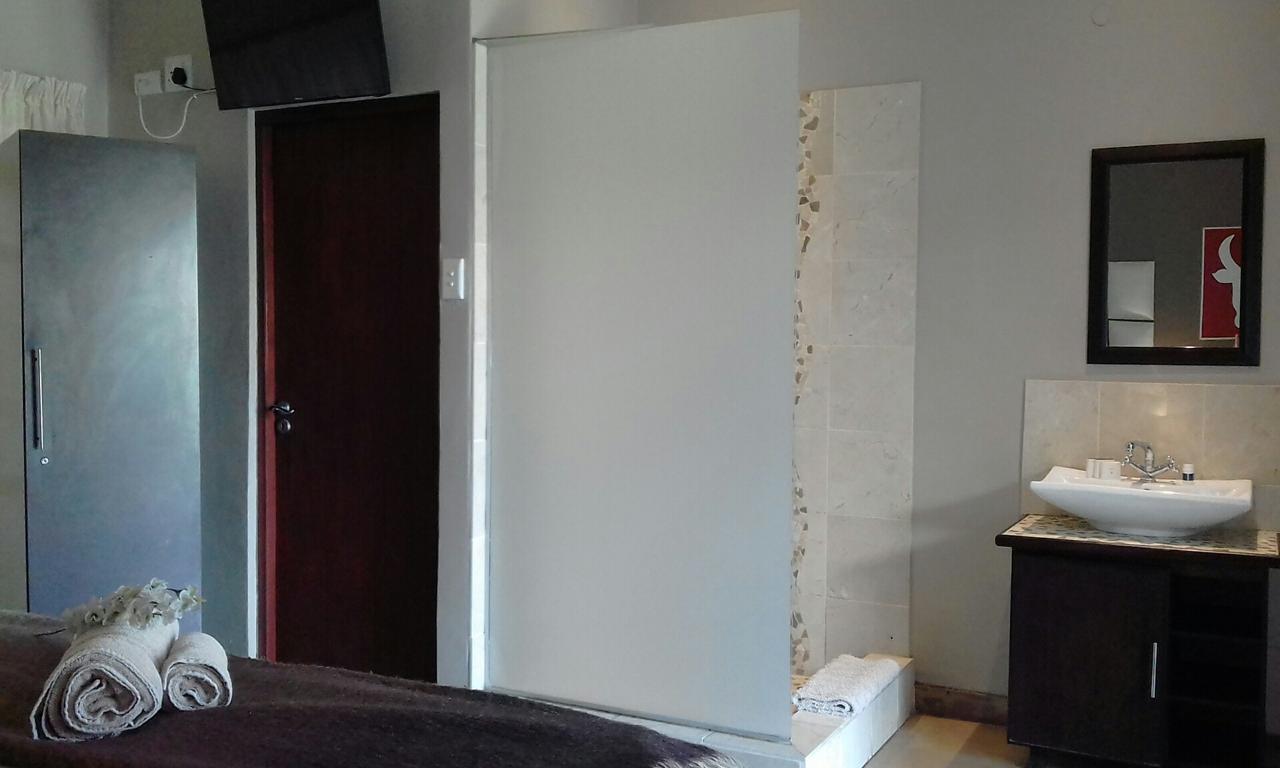 פאלאבורווה Cu Guest House מראה חיצוני תמונה