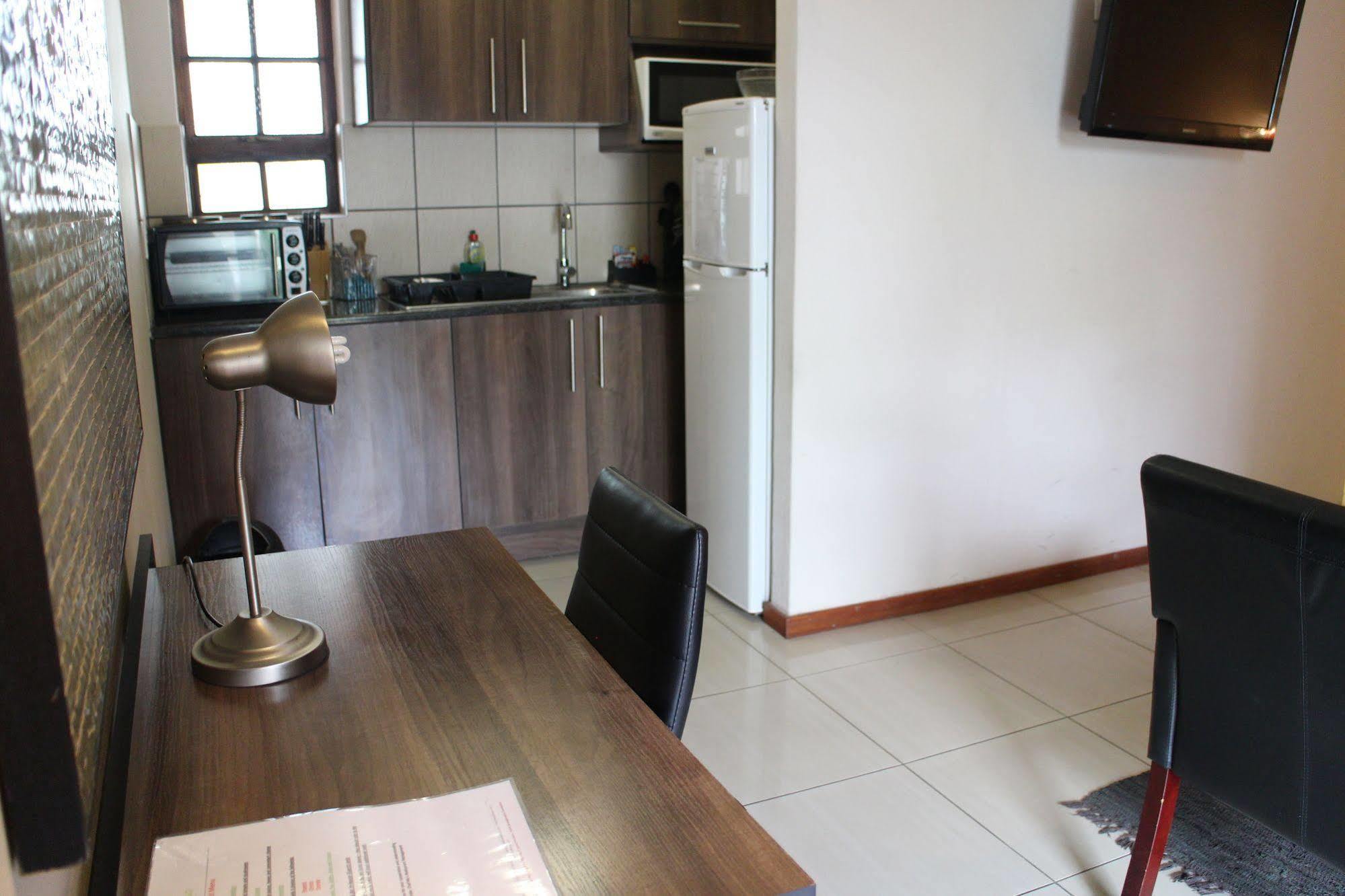 פאלאבורווה Cu Guest House מראה חיצוני תמונה